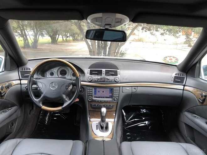 Mercedes E 320 2002, 289,000 km - 3.2 l - Bakı