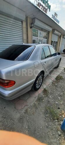 Mercedes E 220 2000, 409,000 km - 2.2 l - Ağcabədi