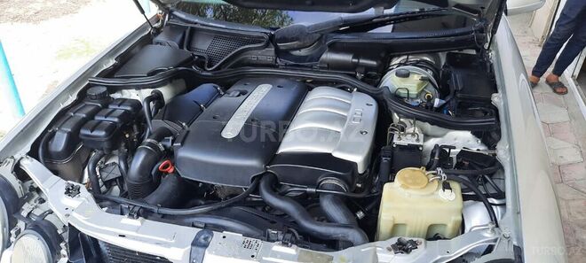 Mercedes E 220 2000, 409,000 km - 2.2 l - Ağcabədi