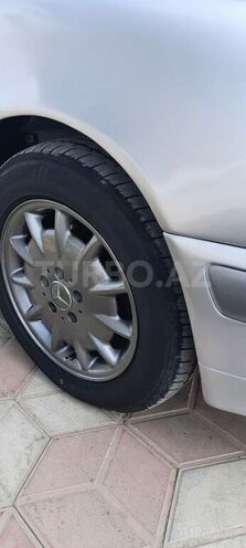 Mercedes E 220 2000, 409,000 km - 2.2 l - Ağcabədi