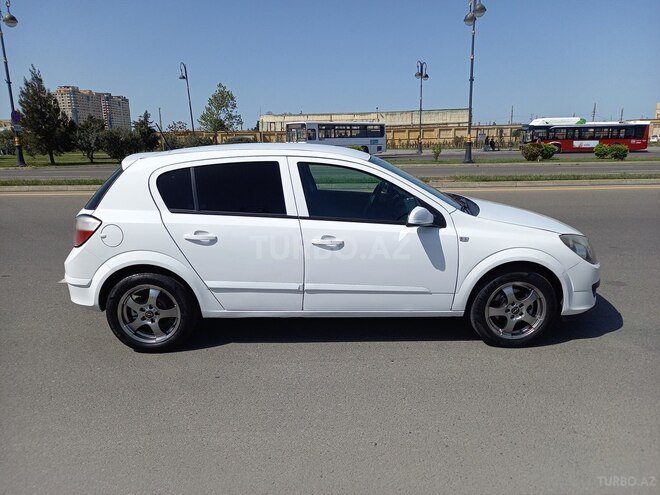 Opel Astra 2005, 305,000 km - 1.8 л - Bakı