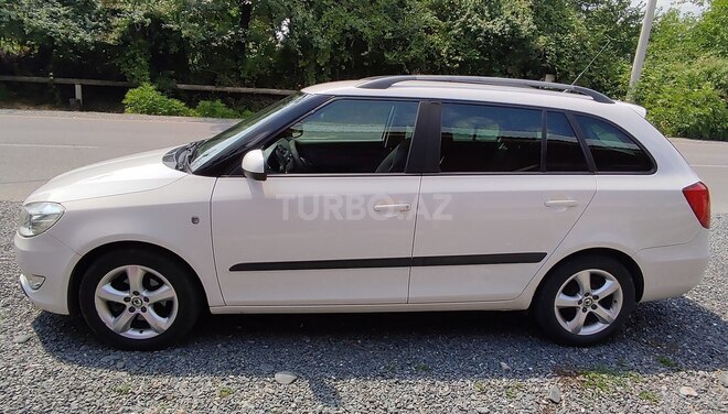 Skoda Fabia 2010, 109,000 km - 1.2 l - Bakı