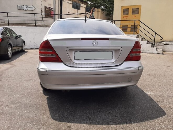 Mercedes C 220 2001, 365,000 km - 2.2 л - Bakı