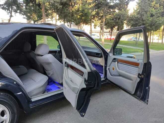 Mercedes E 220 1995, 205,000 km - 2.2 л - Bakı