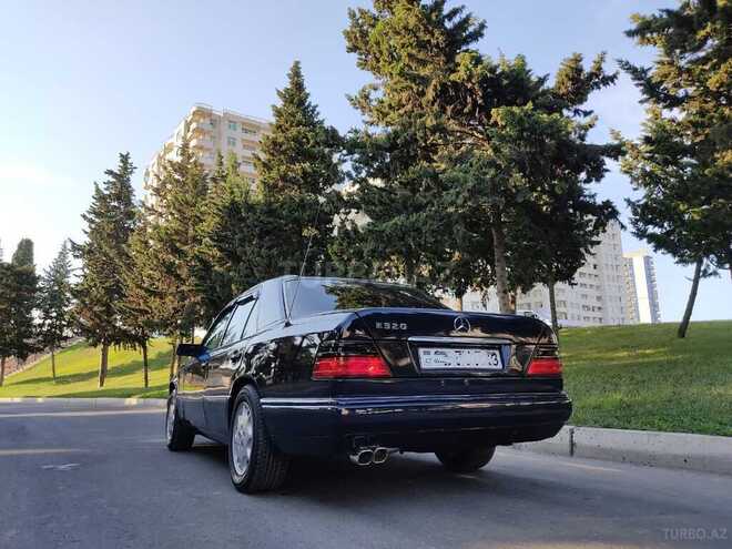 Mercedes E 220 1995, 205,000 km - 2.2 л - Bakı