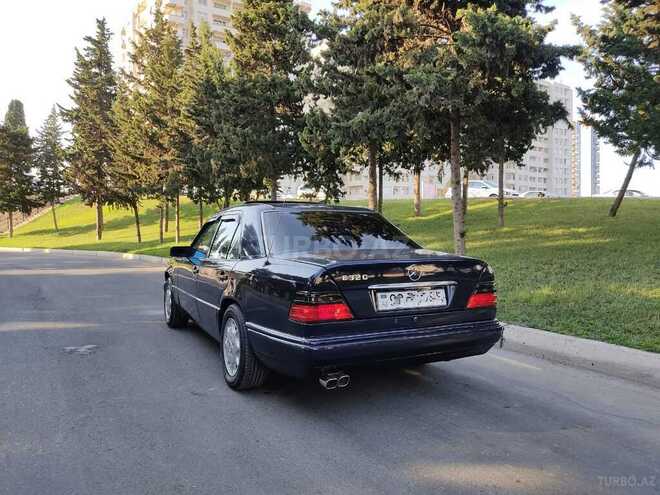 Mercedes E 220 1995, 205,000 km - 2.2 л - Bakı