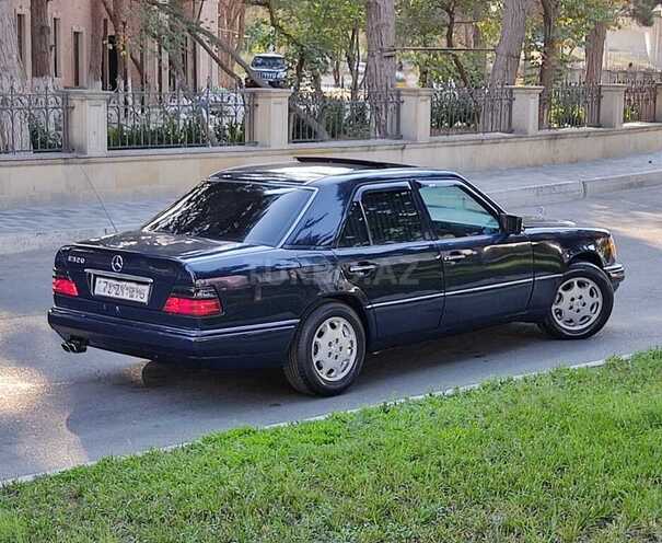 Mercedes E 220 1995, 205,000 km - 2.2 л - Bakı
