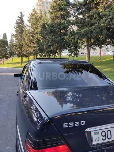 Mercedes E 220 1995, 205,000 km - 2.2 л - Bakı