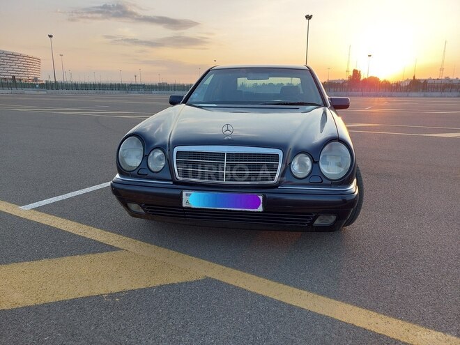 Mercedes E 240 1998, 333,000 km - 2.4 л - Bakı