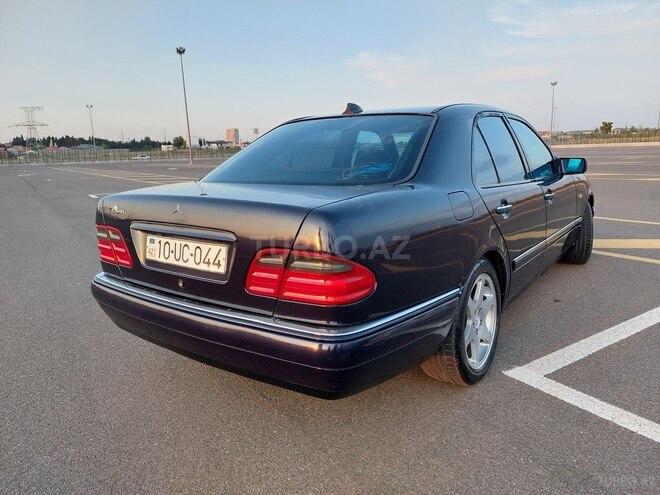 Mercedes E 240 1998, 333,000 km - 2.4 л - Bakı