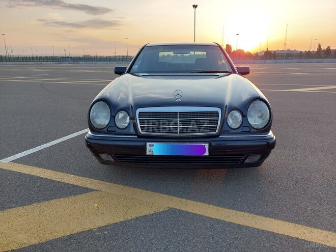 Mercedes E 240 1998, 333,000 km - 2.4 л - Bakı