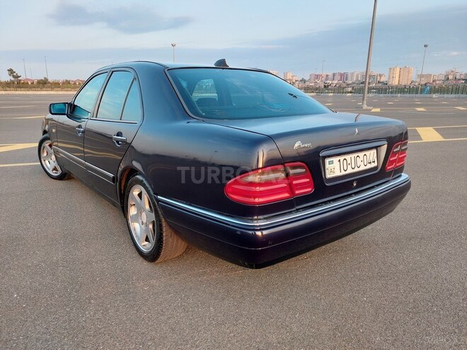 Mercedes E 240 1998, 333,000 km - 2.4 л - Bakı