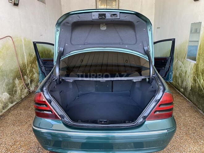 Mercedes C 240 2001, 244,000 km - 2.6 l - Lənkəran