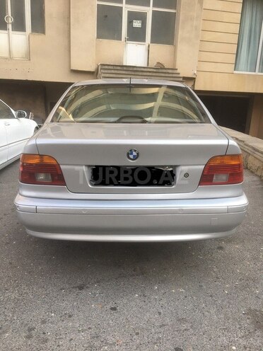 BMW 525 2001, 293,000 km - 2.5 l - Bakı