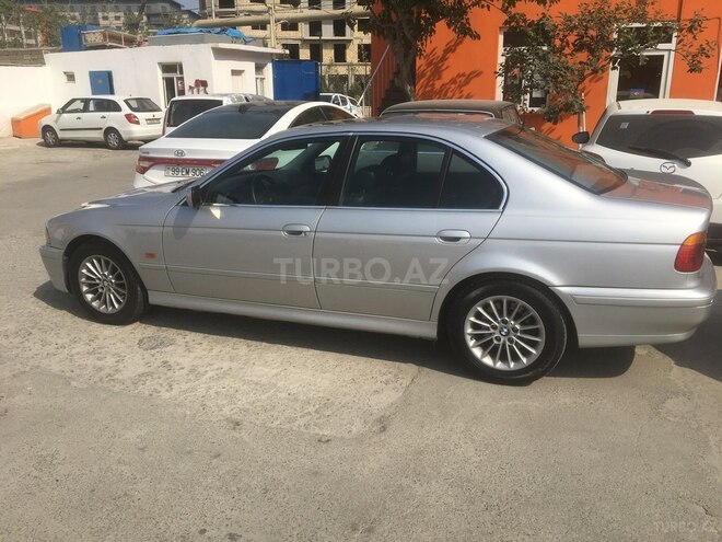 BMW 525 2001, 293,000 km - 2.5 l - Bakı