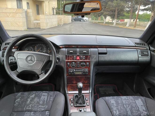 Mercedes E 200 1996, 430,000 km - 2.0 l - Bakı