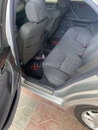 Mercedes E 240 2000, 220,000 km - 2.4 l - Gəncə