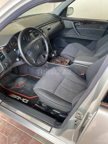 Mercedes E 240 2000, 220,000 km - 2.4 l - Gəncə