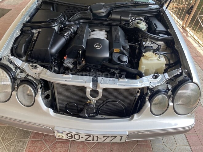 Mercedes E 240 2000, 220,000 km - 2.4 l - Gəncə