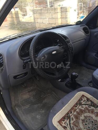 Ford Courier 1998, 63,000 km - 1.3 л - Salyan