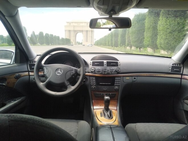 Mercedes E 220 2002, 390,000 km - 2.2 l - Gəncə