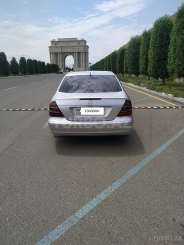 Mercedes E 220 2002, 390,000 km - 2.2 l - Gəncə