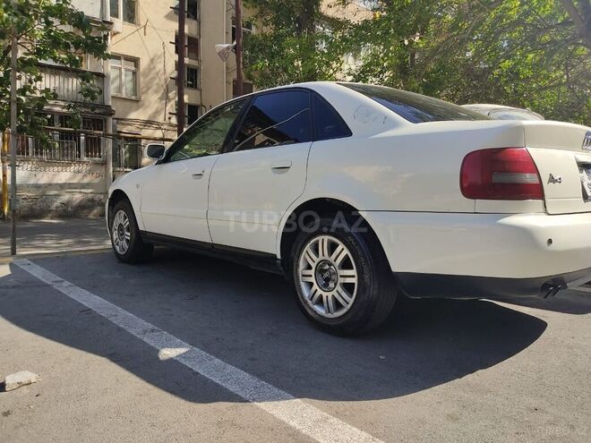 Audi A4 2001, 351,000 km - 1.8 l - Bakı