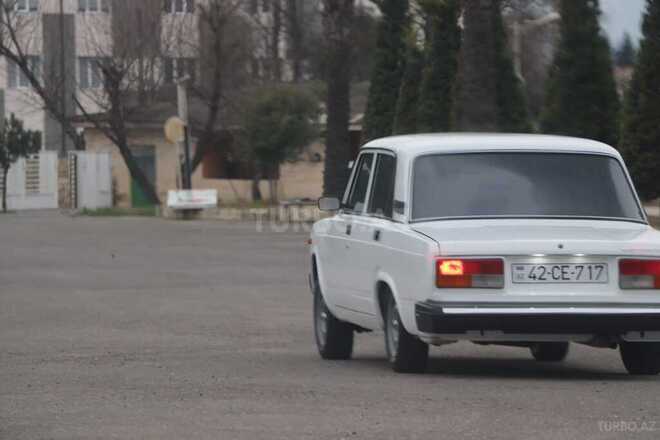 LADA (VAZ) 2107 2005, 100,000 km - 1.6 л - Astara