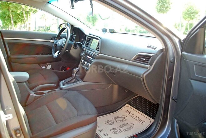 Hyundai Elantra 2020, 28,000 km - 2.0 l - Bakı