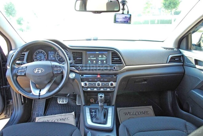 Hyundai Elantra 2020, 28,000 km - 2.0 l - Bakı
