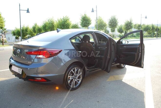 Hyundai Elantra 2020, 28,000 km - 2.0 l - Bakı