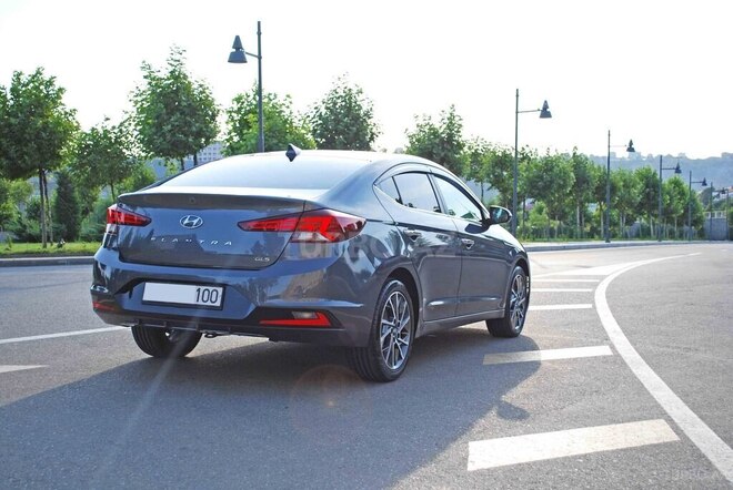 Hyundai Elantra 2020, 28,000 km - 2.0 l - Bakı