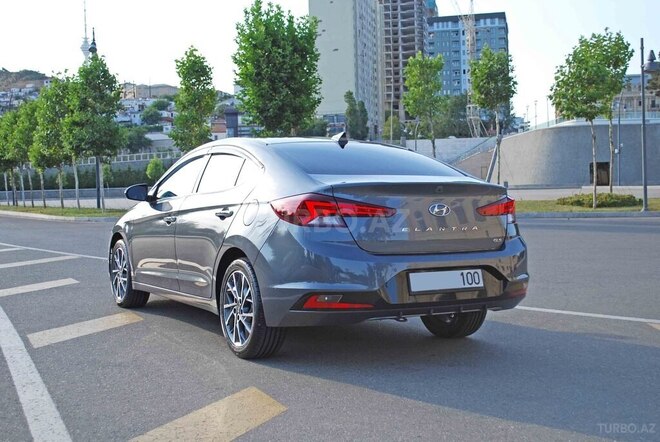 Hyundai Elantra 2020, 28,000 km - 2.0 l - Bakı