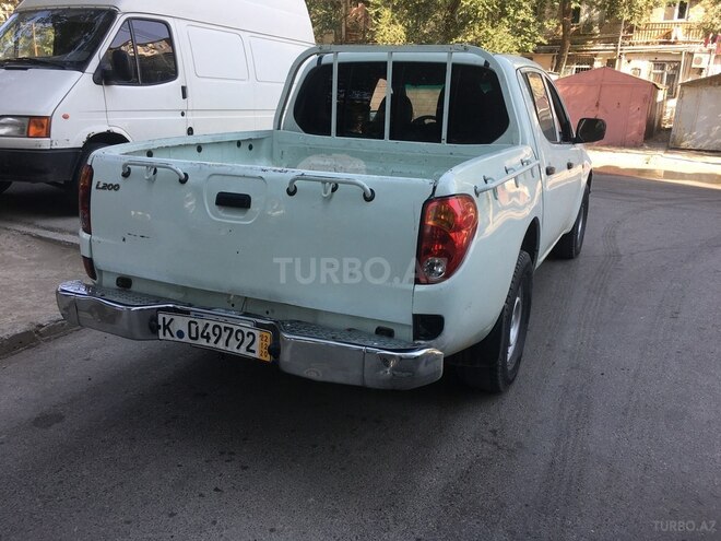 Mitsubishi L200 2007, 299,041 km - 2.5 l - Bakı