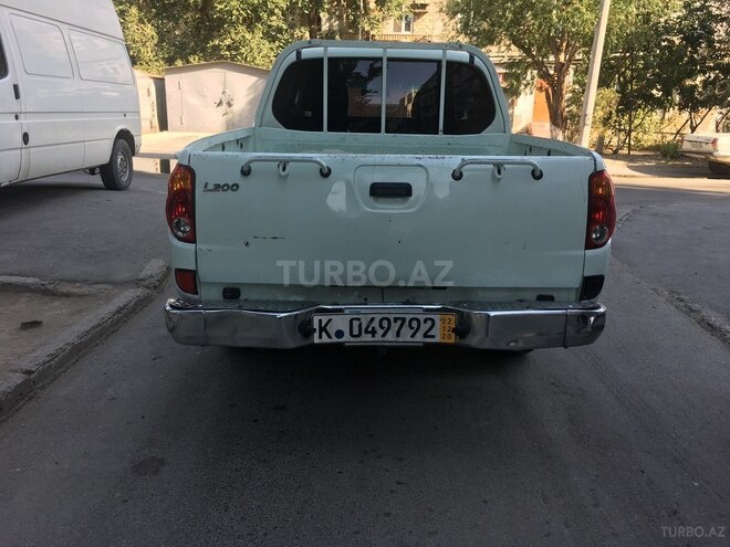 Mitsubishi L200 2007, 299,041 km - 2.5 l - Bakı