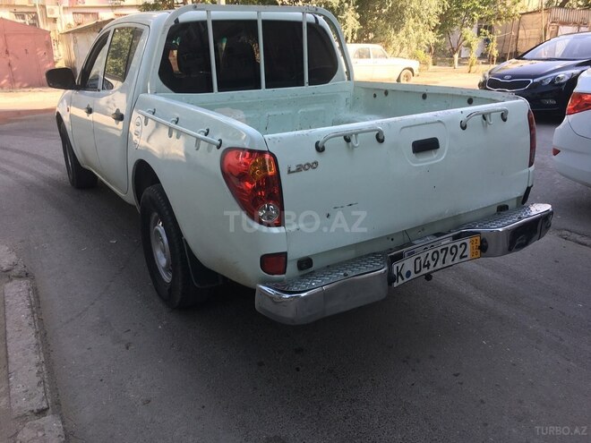 Mitsubishi L200 2007, 299,041 km - 2.5 l - Bakı