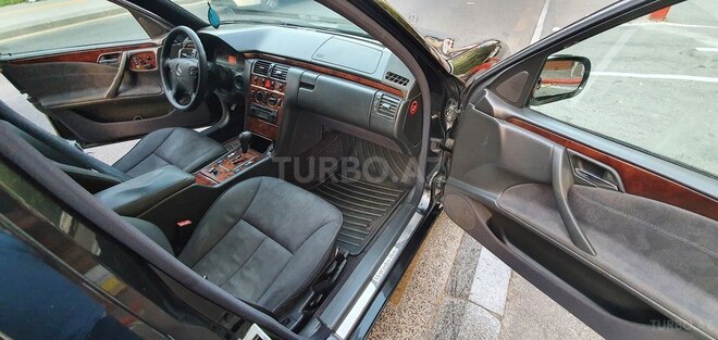 Mercedes E 280 1999, 340,000 km - 2.8 l - Bakı