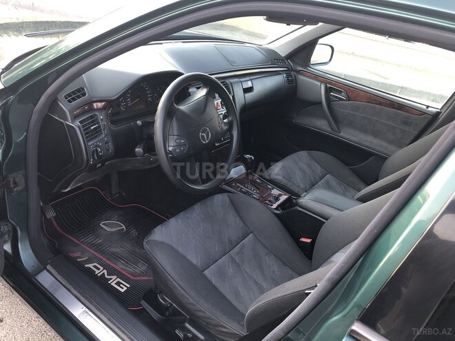 Mercedes E 220 2000, 345,678 km - 2.2 l - Bakı