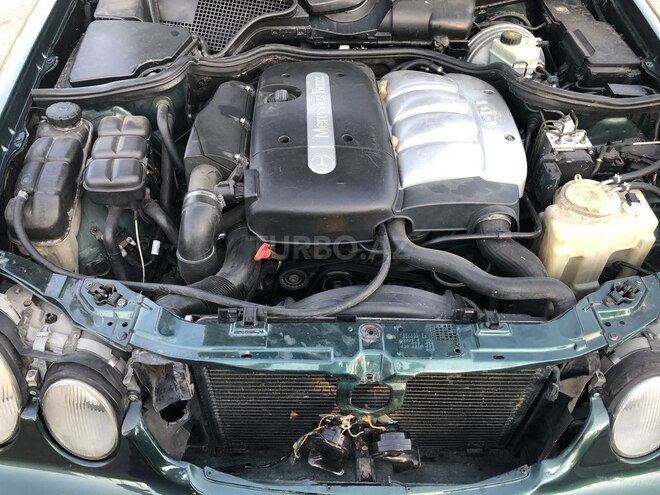 Mercedes E 220 2000, 345,678 km - 2.2 l - Bakı