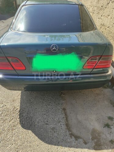Mercedes E 240 1999, 259,000 km - 2.4 л - Bakı