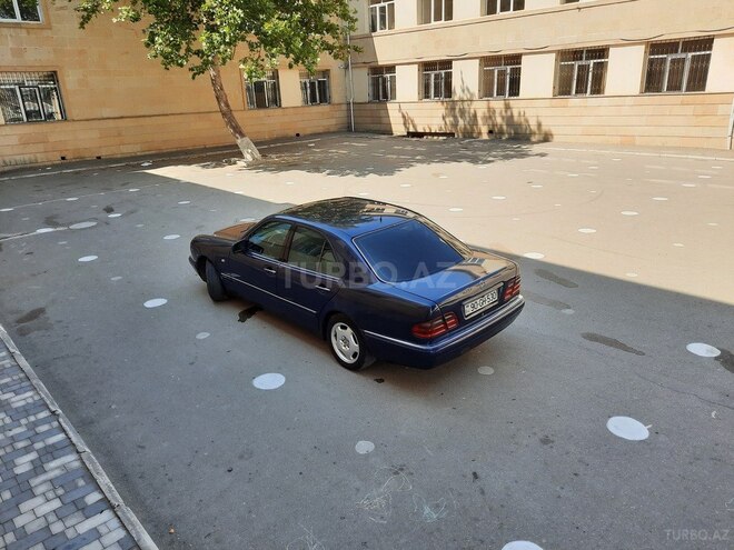 Mercedes E 240 1998, 378,000 km - 2.4 l - Bakı