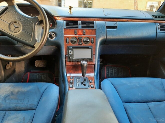 Mercedes E 240 1998, 378,000 km - 2.4 l - Bakı