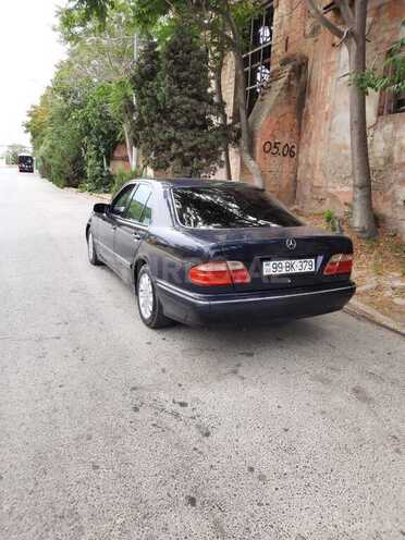Mercedes E 240 1999, 280,000 km - 2.4 l - Bakı