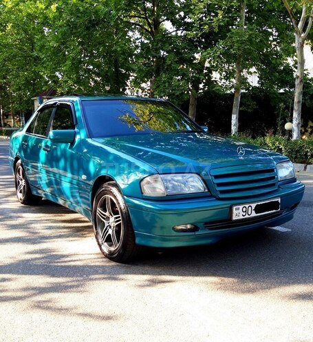 Mercedes C 240 1999, 270,000 km - 2.4 l - Bakı