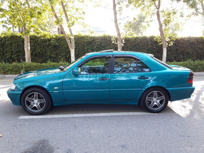 Mercedes C 240 1999, 270,000 km - 2.4 l - Bakı