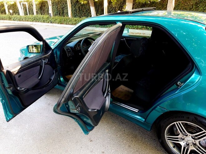 Mercedes C 240 1999, 270,000 km - 2.4 l - Bakı
