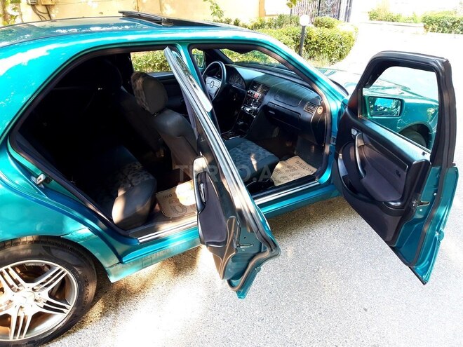 Mercedes C 240 1999, 270,000 km - 2.4 l - Bakı