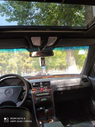 Mercedes C 280 1999, 258,000 km - 2.8 l - Sumqayıt