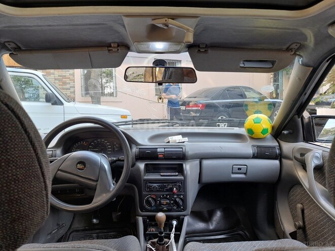 Opel Astra 1993, 228,000 km - 1.6 l - Bakı