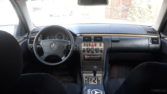 Mercedes E 240 1998, 380,000 km - 2.4 l - Bakı